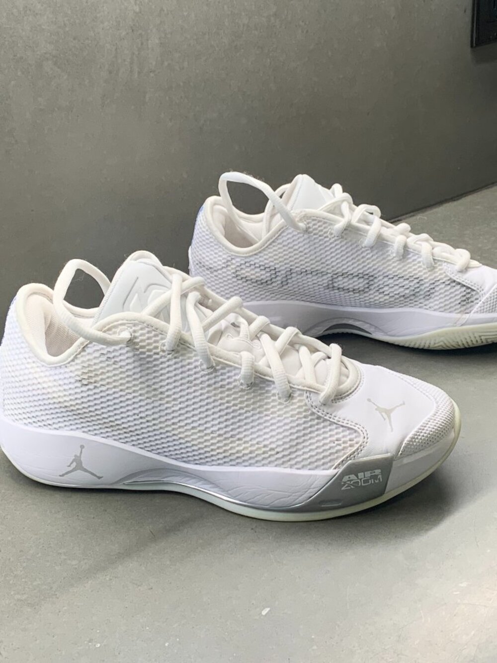 Nike Jordan Luka 77 Basketball Shoes White Silver Men’s 9.5